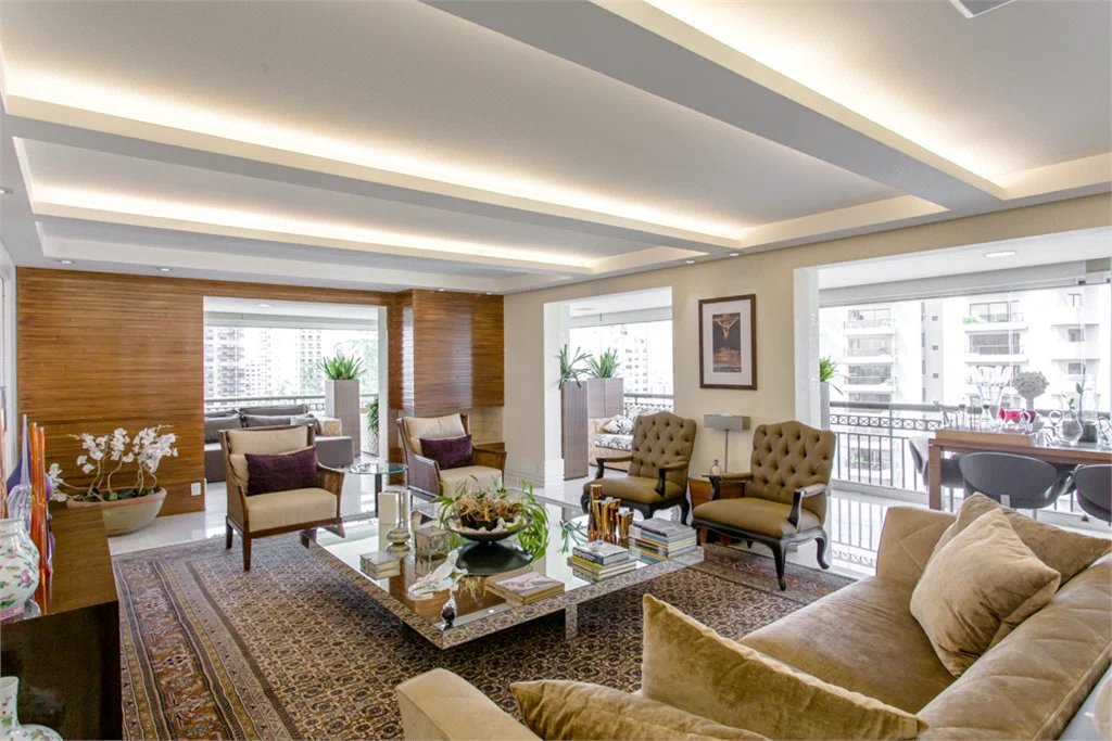 Apartamento à venda com 4 suítes em Vila Suzana, São Paulo, SP