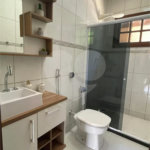 Casa à venda com 4 quartos, sendo 2 suítes, em Caravelas, Armação dos Búzios, RJ