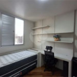 Apartamento totalmente decorado em Moema com 70 m2 , 2 quartos, 2 suítes e 2 vagas, ambientes com ar condicionado.