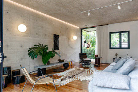 Casa à venda com 6 quartos, sendo 2 suítes,  em Santo Amaro, São Paulo, SP