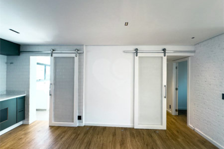Cobertura à venda com 3 quartos, sendo 1 suíte, em Vila Andrade, São Paulo, SP
