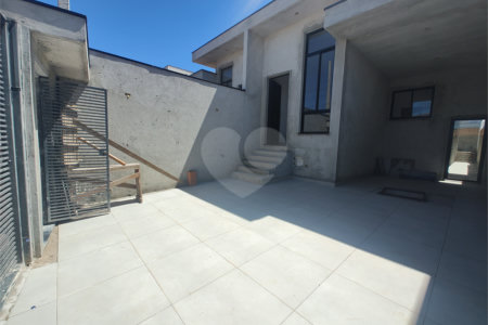 Casa Térrea à venda com 3 suítes em Jardim do Lago, Atibaia, SP