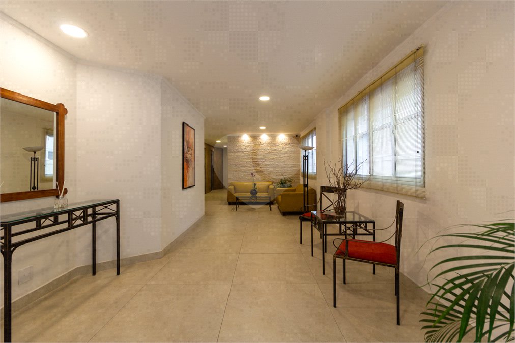 Cobertura à venda com 3 quartos, sendo 1 suíte,  em Pinheiros, São Paulo, SP