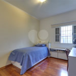 Casa Térrea à venda com 3 quartos, sendo 1 suíte, em Interlagos, São Paulo, SP