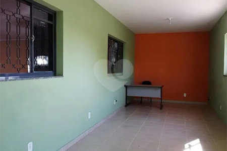 Galpão Comercial.