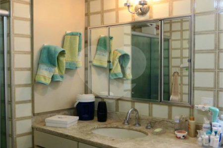 Apartamento à venda com 3 quartos, sendo 1 suíte,  em Vila Andrade, São Paulo, SP