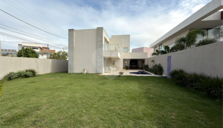 Casa à venda com 4 suítes em Portinho, Cabo Frio, RJ