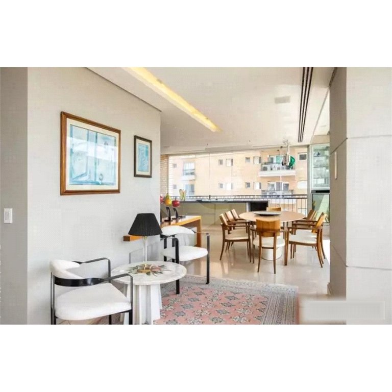 Apartamento à venda com 4 suítes em Moema, São Paulo, SP