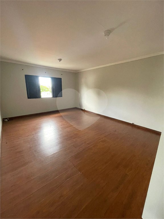 Sobrado à venda com 3 quartos, sendo 2 suítes,  em Vila Oliveira, Mogi das Cruzes, SP