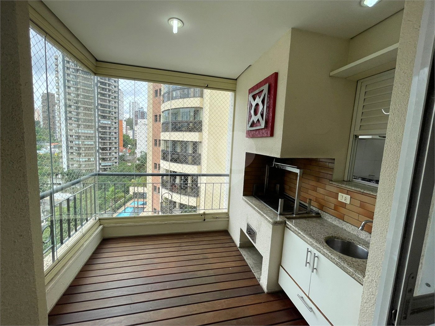 Apartamento à venda ou para alugar com 3 suítes em Vila Suzana, São Paulo, SP