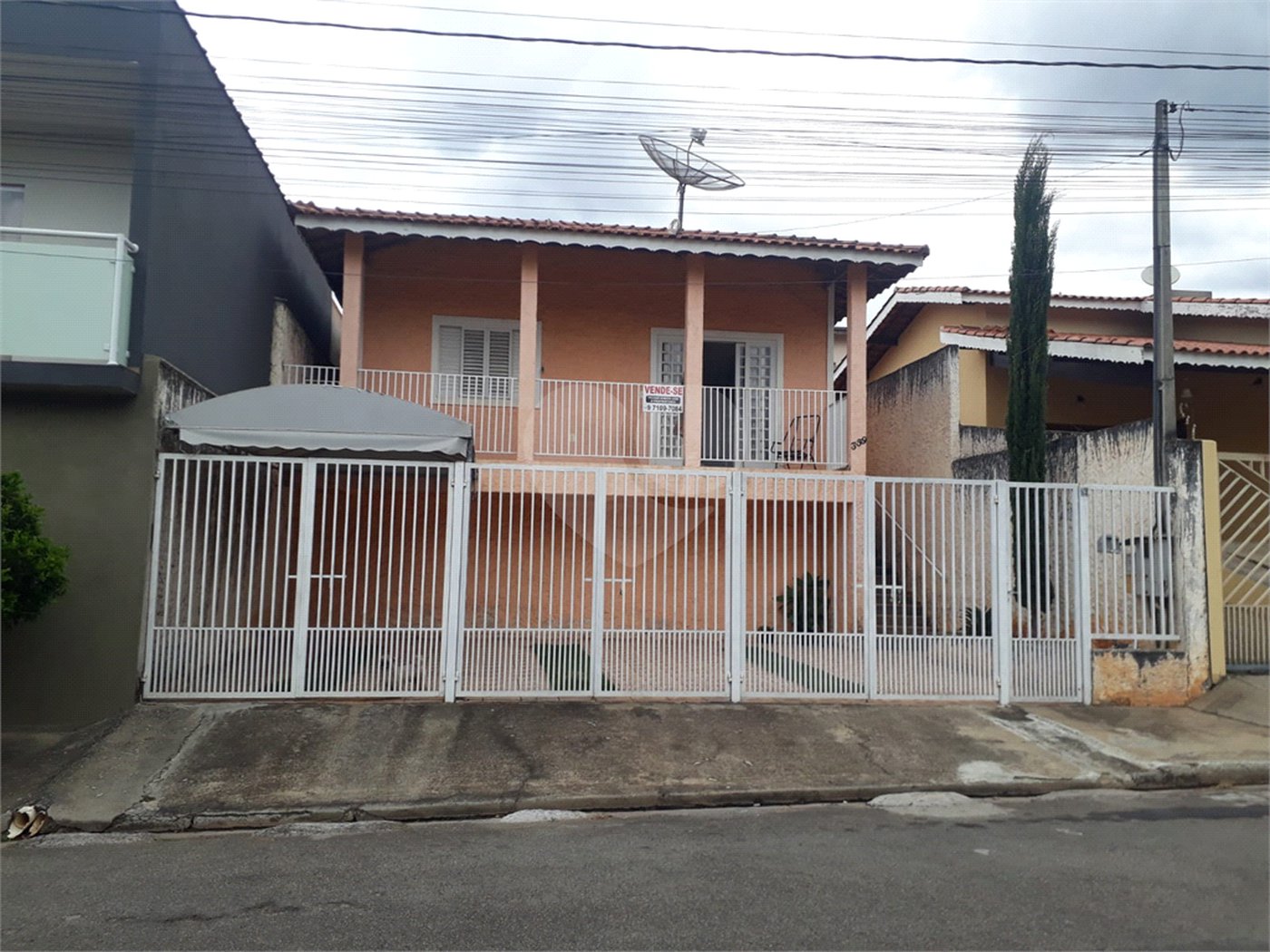 Casa à venda com 2 quartos no Centro, Bom Jesus dos Perdões, SP