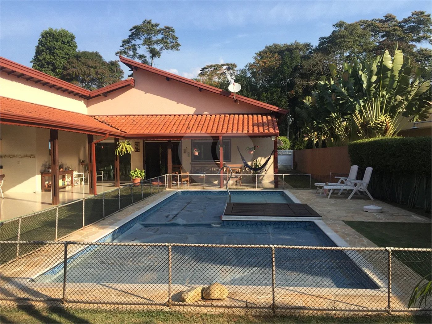 Condomínio à venda com 4 quartos, sendo 3 suítes, em São Joaquim, Vinhedo, SP
