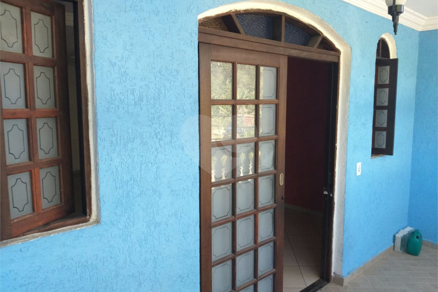 Sobrado à venda com 3 quartos, sendo 1 suíte, em Tremembé, São Paulo, SP