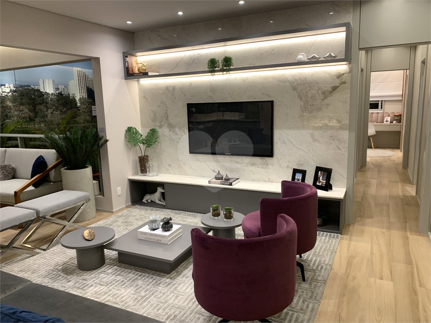 Apartamento à venda com 3 quartos, sendo 1 suíte,  em Vila Sofia, São Paulo, SP