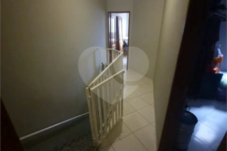 Sobrado à venda com 3 quartos, sendo 2 suítes,  em Rudge Ramos, São Bernardo do Campo, SP