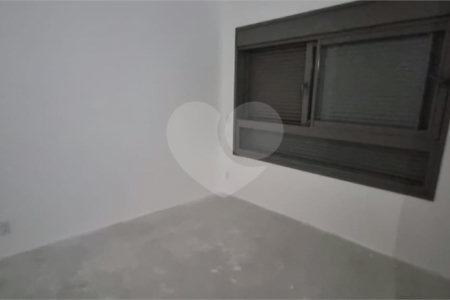 Apartamento à venda com 3 suítes em Moema, São Paulo, SP