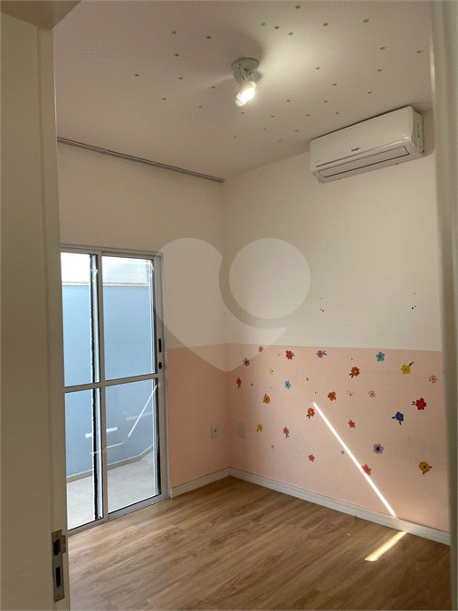 Casa à venda com 3 quartos, sendo 1 suíte, no condomínio Villaggio DI Itaici, Indaiatuba - SP