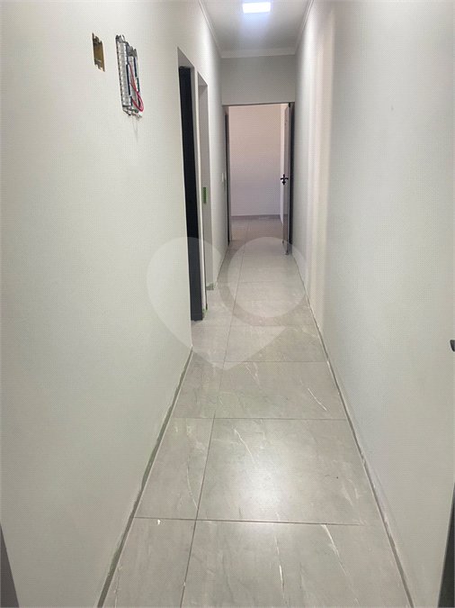 Casa à venda com 3 quartos, sendo 1 suíte, no condomínio Residencial Alto da Boa Vista, Araraquara - SP
