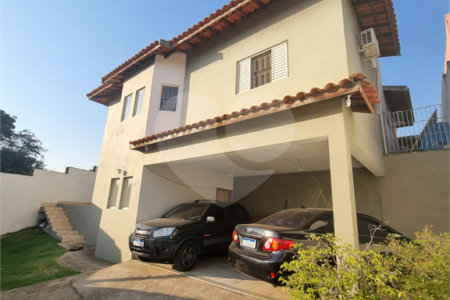 Casa à venda com 3 quartos, sendo 1 suíte, em Vila Capuava, Valinhos, SP