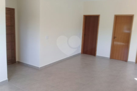 Casa à venda com 3 quartos, sendo 1 suíte,  em Loteamento Jardim Solares, Atibaia, SP
