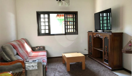 Casa à venda com 4 quartos, sendo 2 suítes,  em Loteamento Loanda, Atibaia, SP