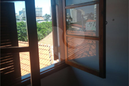 Sobrado à venda com 3 quartos, sendo 1 suíte, em Vila Gustavo, São Paulo, SP
