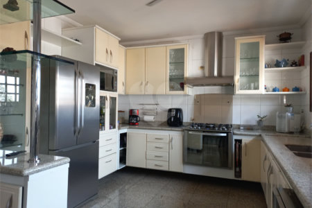 Casa à venda com 3 suítes em Parque Monte Alegre, Taboão da Serra, SP