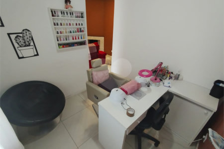 Casa à venda com 2 quartos, sendo 1 suíte, no condomínio Residencial Viva Vida, Cotia - SP
