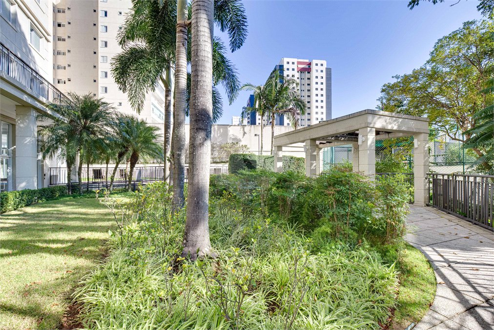 Apartamento à venda com 3 quartos, sendo 1 suíte, em Santo Amaro, São Paulo, SP