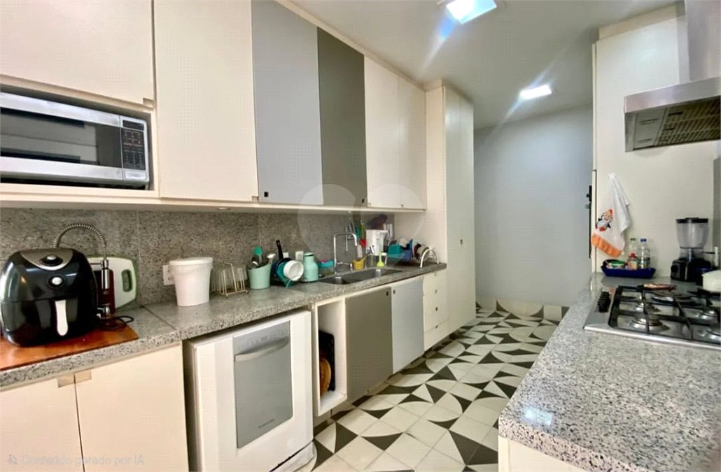 Apartamento à venda com 3 quartos, sendo 1 suíte, em Copacabana, Rio de Janeiro, RJ