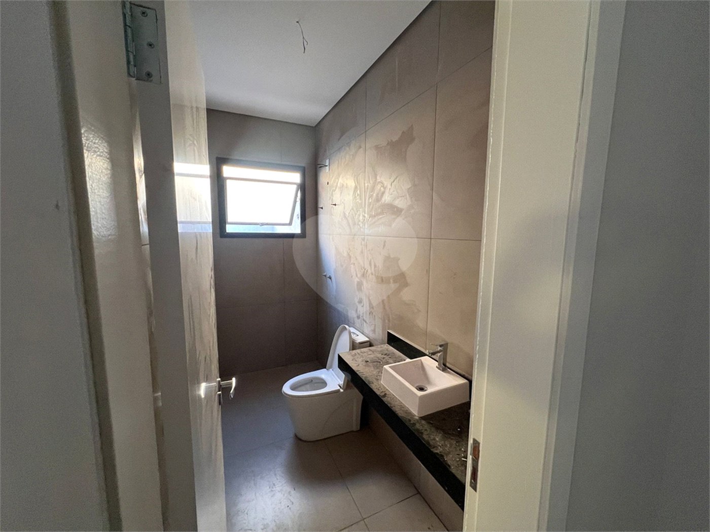 Casa à venda com 3 suítes no condomínio Horto Florestal Villagio, Sorocaba - SP