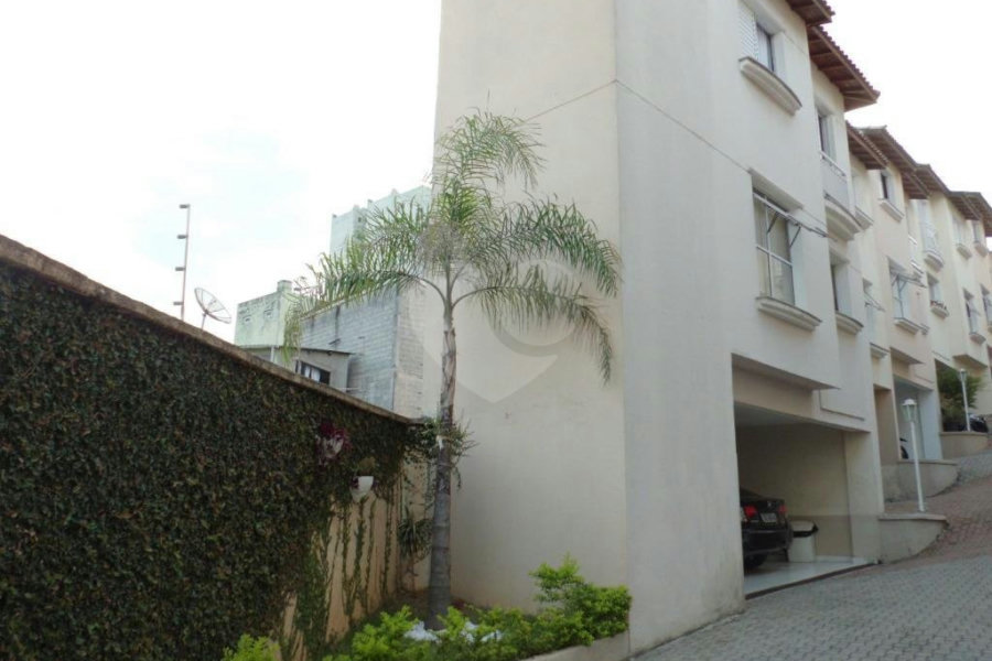 Casa à venda com 2 quartos, sendo 1 suíte, no condomínio Da Chácara, São Paulo - SP
