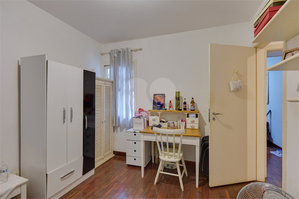 Sobrado à venda com 3 quartos, sendo 1 suíte,  em Alto da Boa Vista, São Paulo, SP