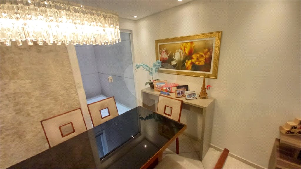 Sobrado à venda com 3 suítes em Vila Nivi, São Paulo, SP
