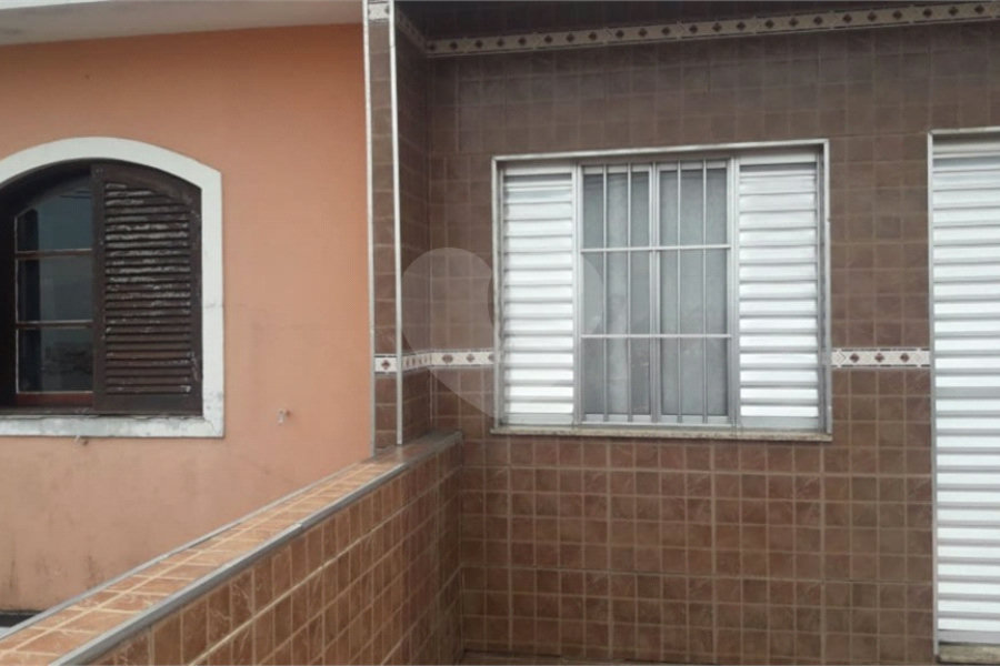 Sobrado à venda com 3 quartos, sendo 1 suíte, em Parque Continental I, Guarulhos, SP