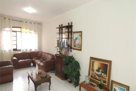 Sobrado à venda com 4 quartos, sendo 2 suítes, em Vila Mazzei, São Paulo, SP