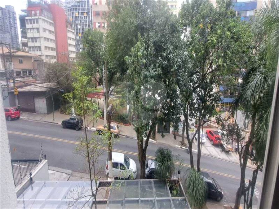 Apartamento à venda com 3 quartos, sendo 1 suíte, em Pinheiros, São Paulo, SP