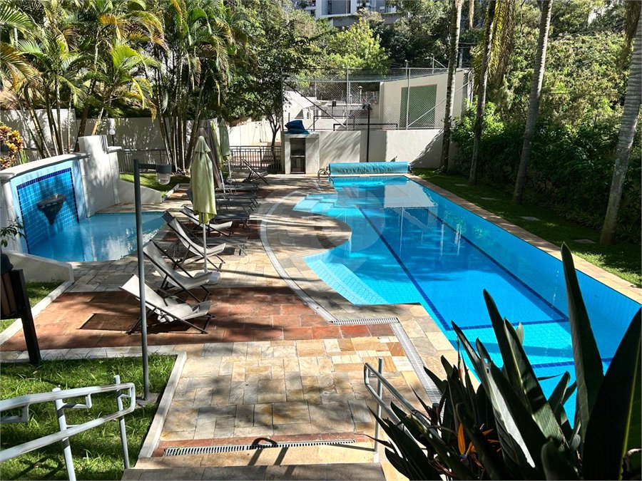 Apartamento à venda com 2 quartos, sendo 1 suíte, em Vila Andrade, São Paulo, SP