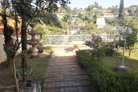 Casa à venda com 5 suítes em Jardim Leonor, São Paulo, SP
