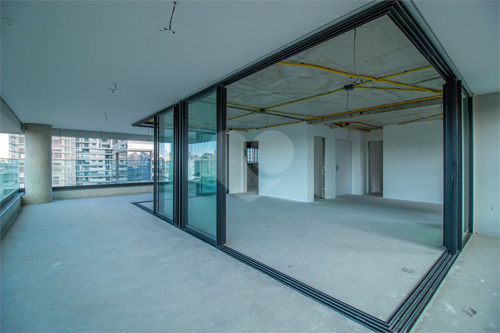Apartamento à venda com 4 suítes em Moema, São Paulo, SP