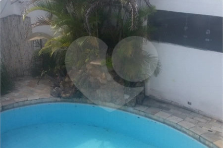 Sobrado à venda com 4 quartos, sendo 2 suítes, em Jardim Leonor, São Paulo, SP