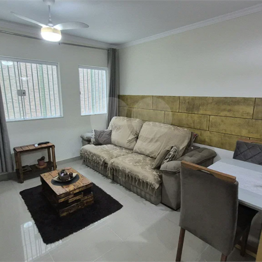 Casa à venda com 2 suítes no condomínio Simão Machado, São Paulo - SP