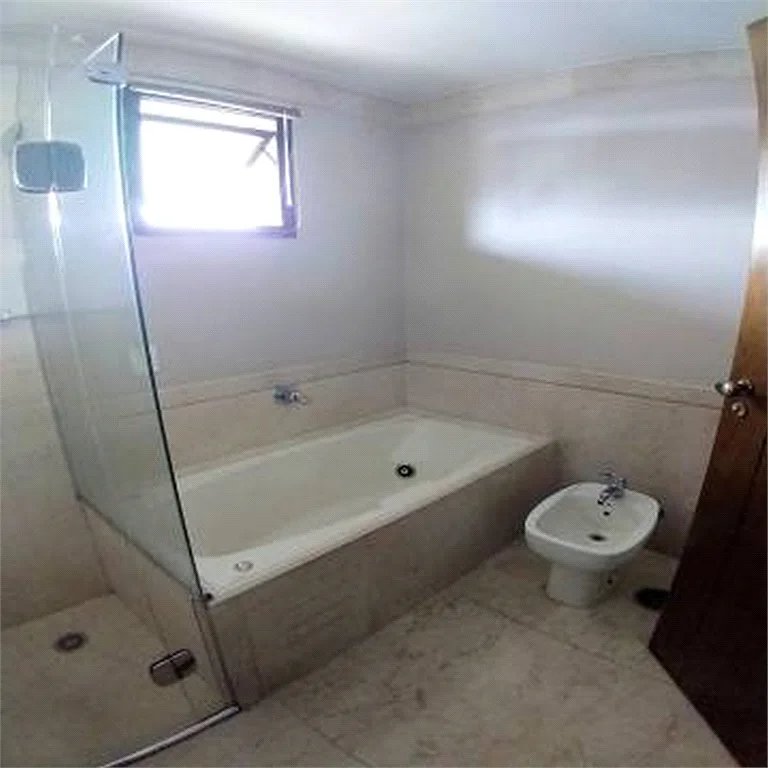 Apartamento à venda com 4 suítes em Vila Andrade, São Paulo, SP