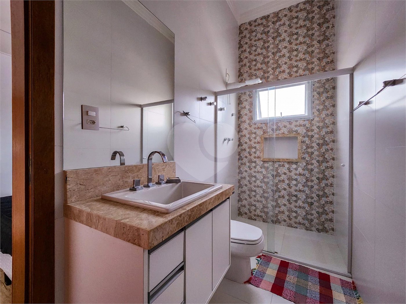 Casa à venda com 5 quartos, sendo 4 suítes, em Jardim Nova Esperança, Jacareí, SP