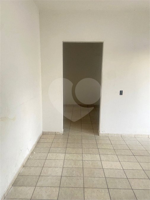 Casa à venda com 2 quartos em Jardim Pinheiros (vila Xavier), Araraquara, SP