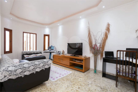 Casa à venda com 3 quartos, sendo 1 suíte, em Jardim Santa Clara, Guarulhos, SP