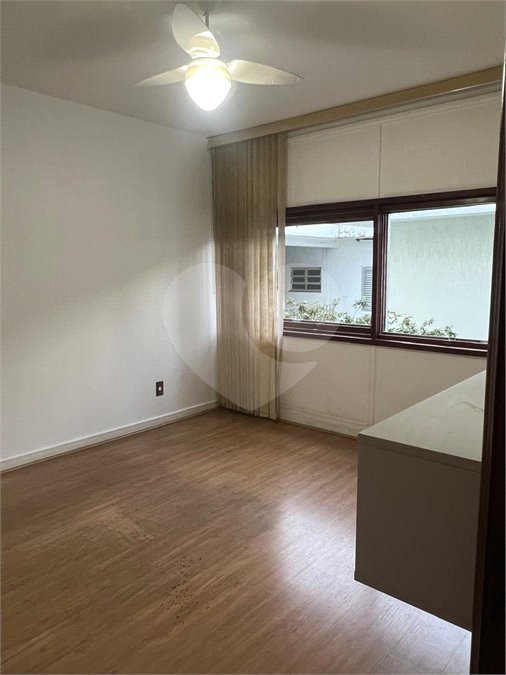 Sobrado à venda com 4 quartos, sendo 3 suítes, em Santana, São Paulo, SP