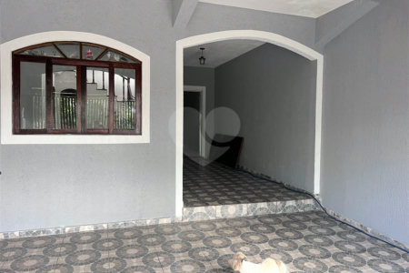 Sobrado à venda com 5 quartos, sendo 2 suítes,  em Jardim da Granja, São José dos Campos, SP