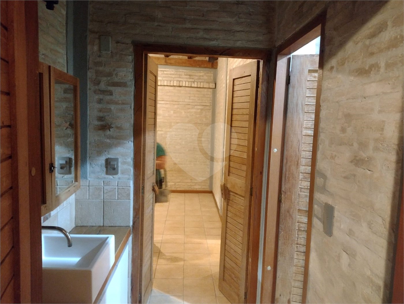 Sobrado à venda com 3 quartos, sendo 2 suítes, em Jardim Residencial Santa Mônica, Araraquara, SP
