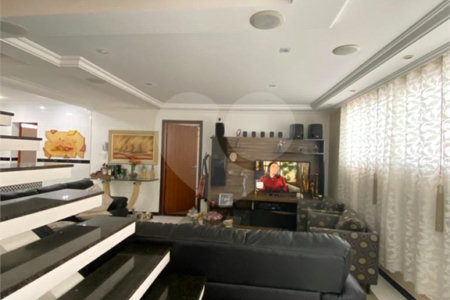 Casa à venda ou para alugar com 4 quartos, sendo 2 suítes, em Vila Rosália, Guarulhos, SP